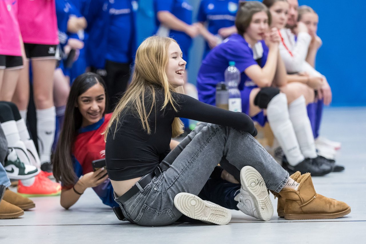 Bild 80 - B-Juniorinnen 2 Loewinnen Cup